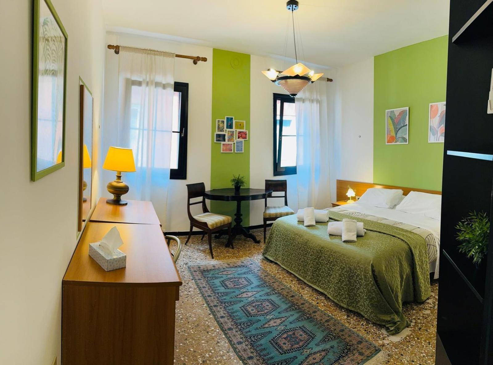 Grimaldi Apartments San Marco & Castello Venesia Bagian luar foto