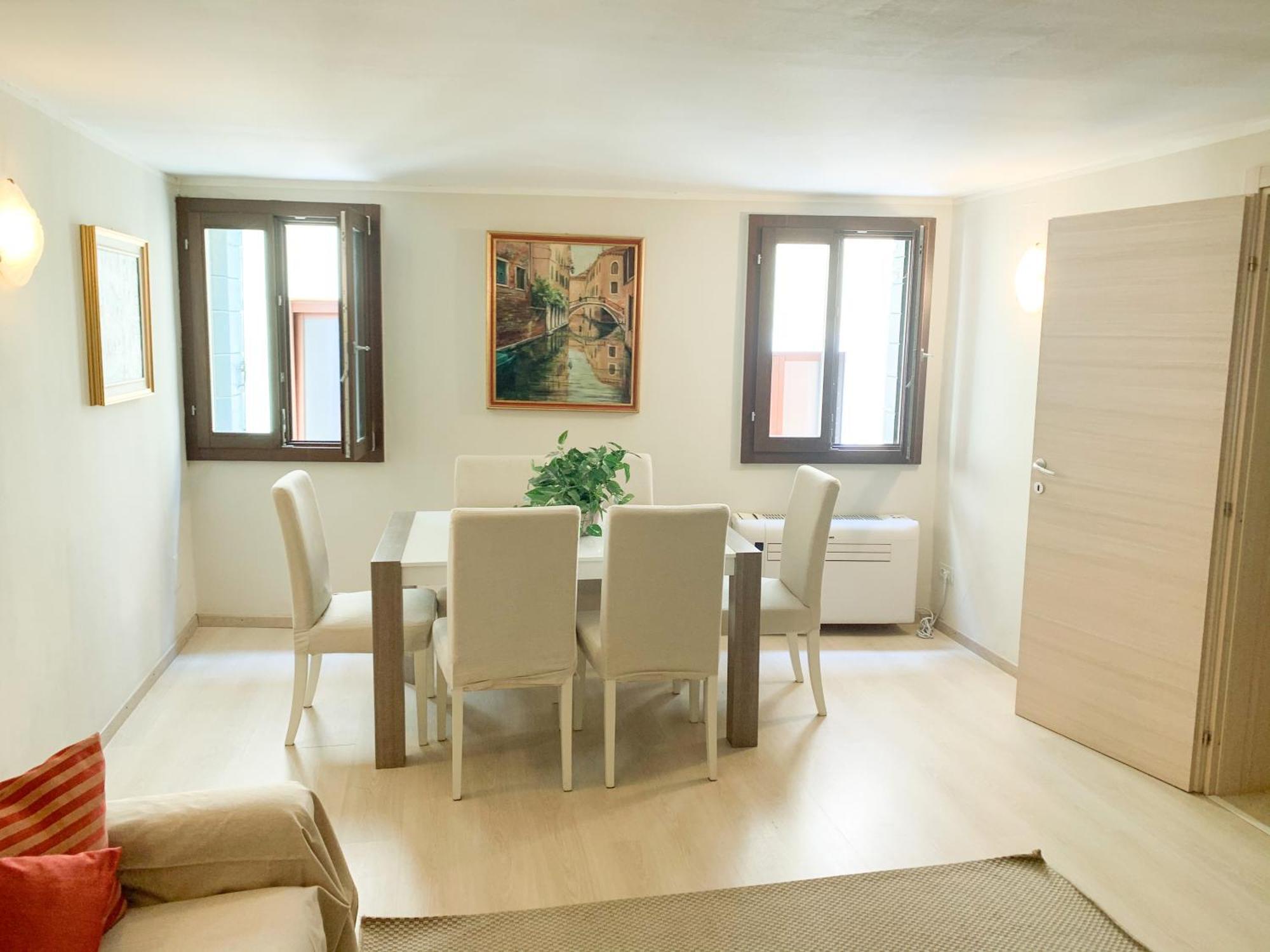 Grimaldi Apartments San Marco & Castello Venesia Bagian luar foto